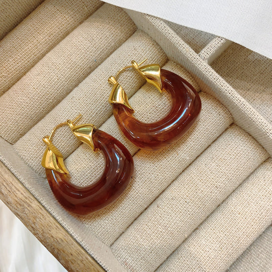 Amber U-shaped hoop earrings – geometric retro design, hypoallergenic, bold style by STUD (Shop Till You Drop)