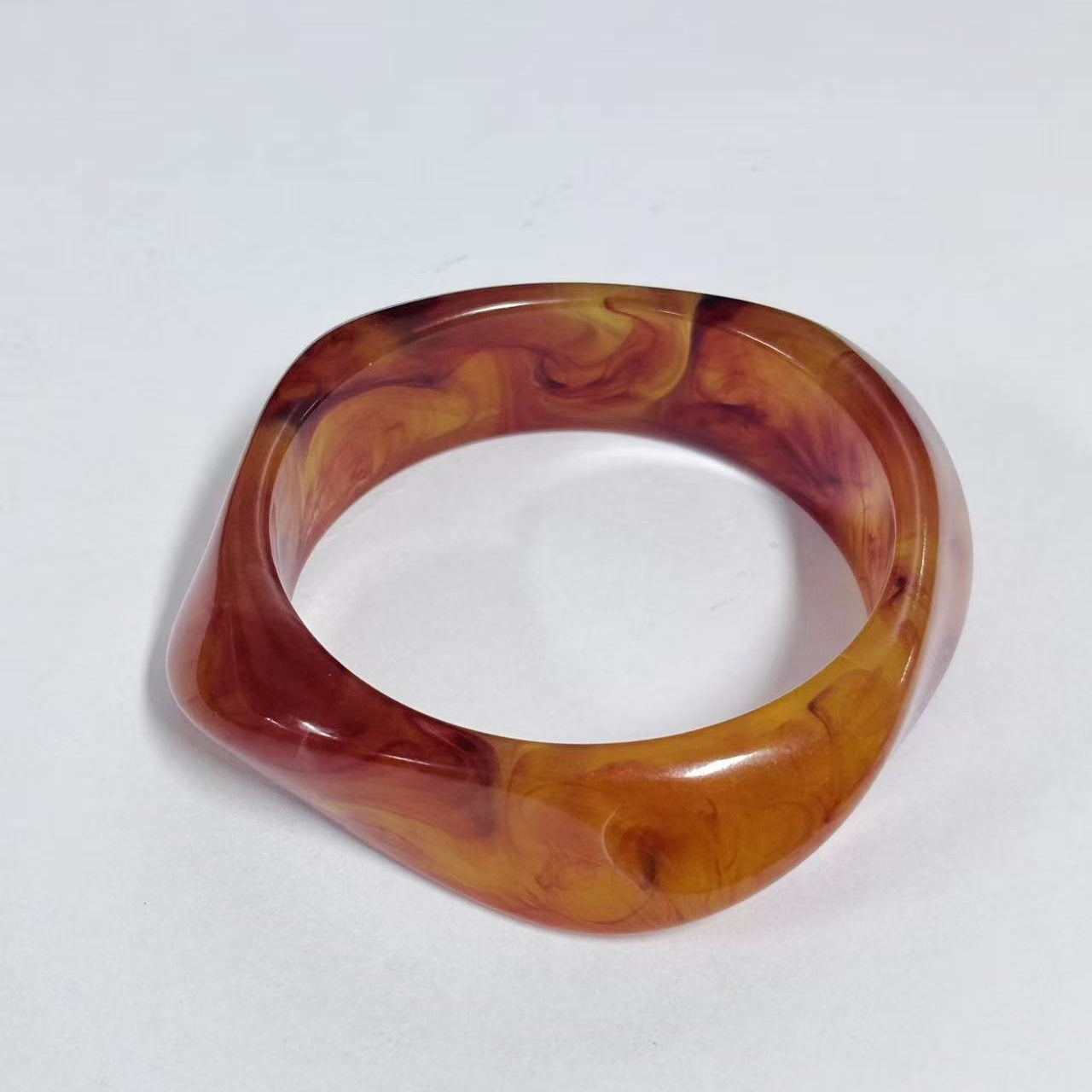 Café Resin Arc Bangle – Brown Geometric Statement | STUD