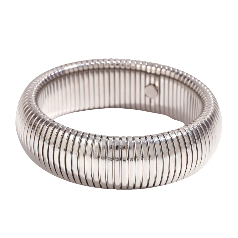 Close View of 18K gold plated wide elastic snake chain bracelet – flexible and bold design – STUD18K gold plated wide elastic snake chain bracelet – flexible and bold design – STUD