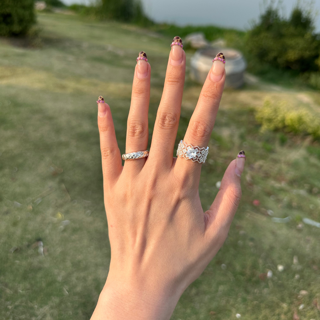Laila S925 Silver Diamond Ring – Elegant & Timeless | STUD