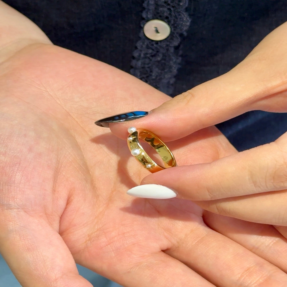 18K gold plated pearl bloom ring with miniature pearls and floral engravings – STUD
