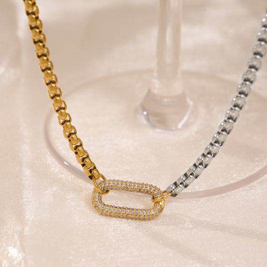 Close View of 18K gold-plated titanium steel two-tone pendant necklace – bold, minimalist, waterproof