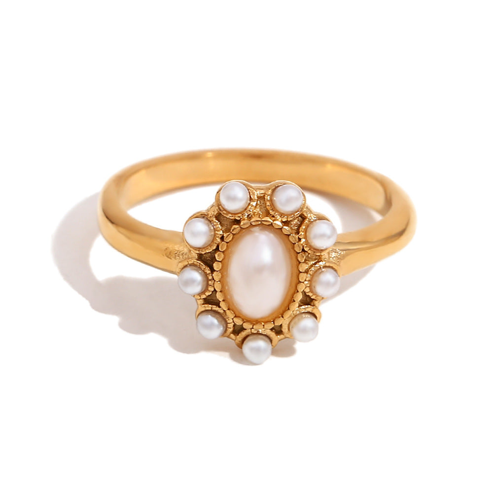 Close up view of Pearl zircon ruffled ring – 18K gold-plated stainless steel with vintage-inspired full zircon design – statement jewelry by STUD (Shop Till You Drop)