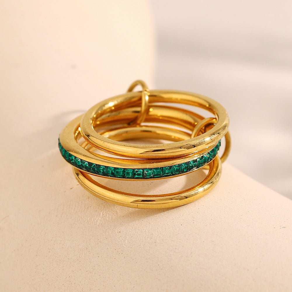 18K gold plated triple band ring with emerald green stones – retro luxe by STUD