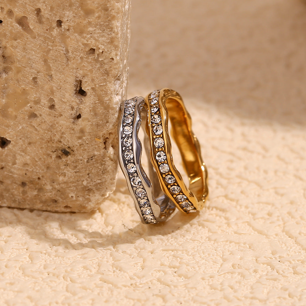 Silver stainless steel wavy band ring with full zircon circle – STUD