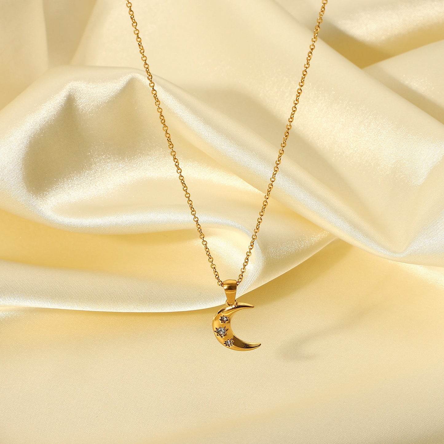 18K gold plated crescent moon pendant necklace with zircon stones – STUD