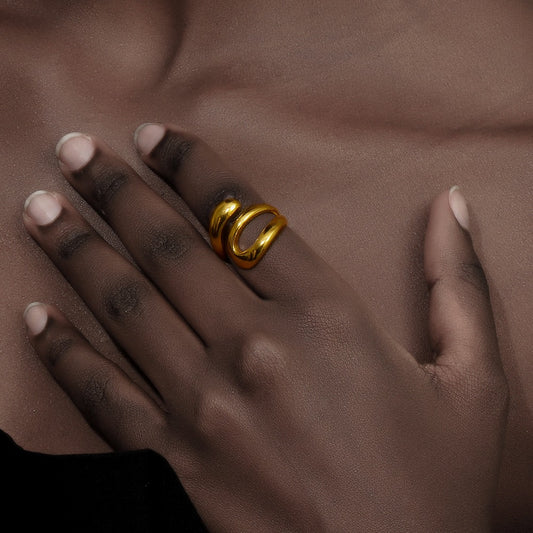 Model Wearing Triple-layer snake ring
