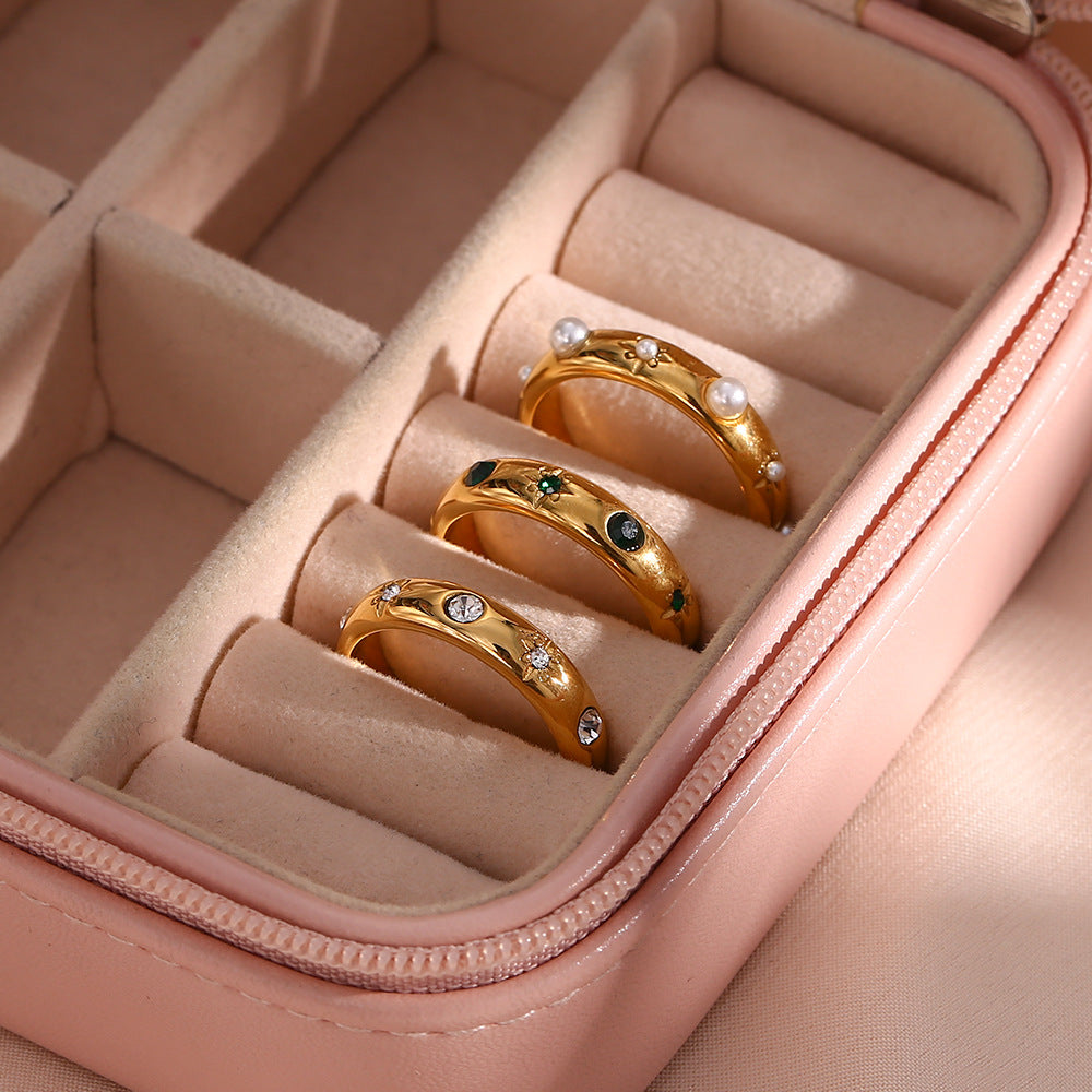 18K gold plated Starlit Shine ring with clear zircon stones and floral engravings – STUD