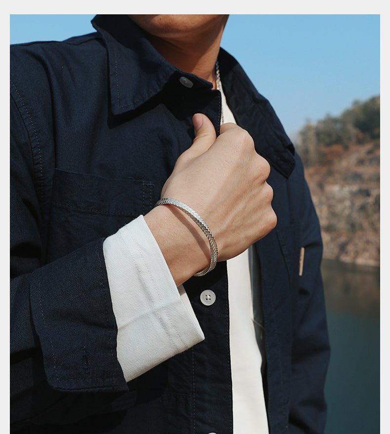 Mobius Twist Cuff