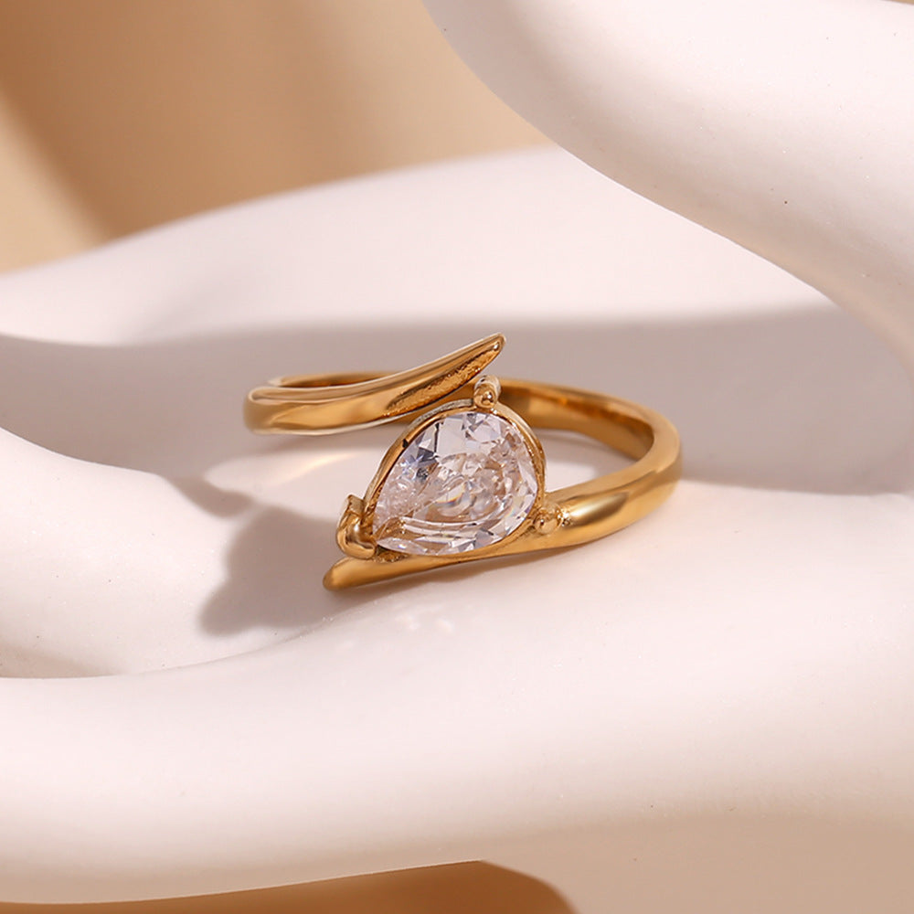 Oval-shaped zircon ring – wing-inspired 18K gold-plated stainless steel with waterdrop design – daily wear jewelry by STUD (Shop Till You Drop)