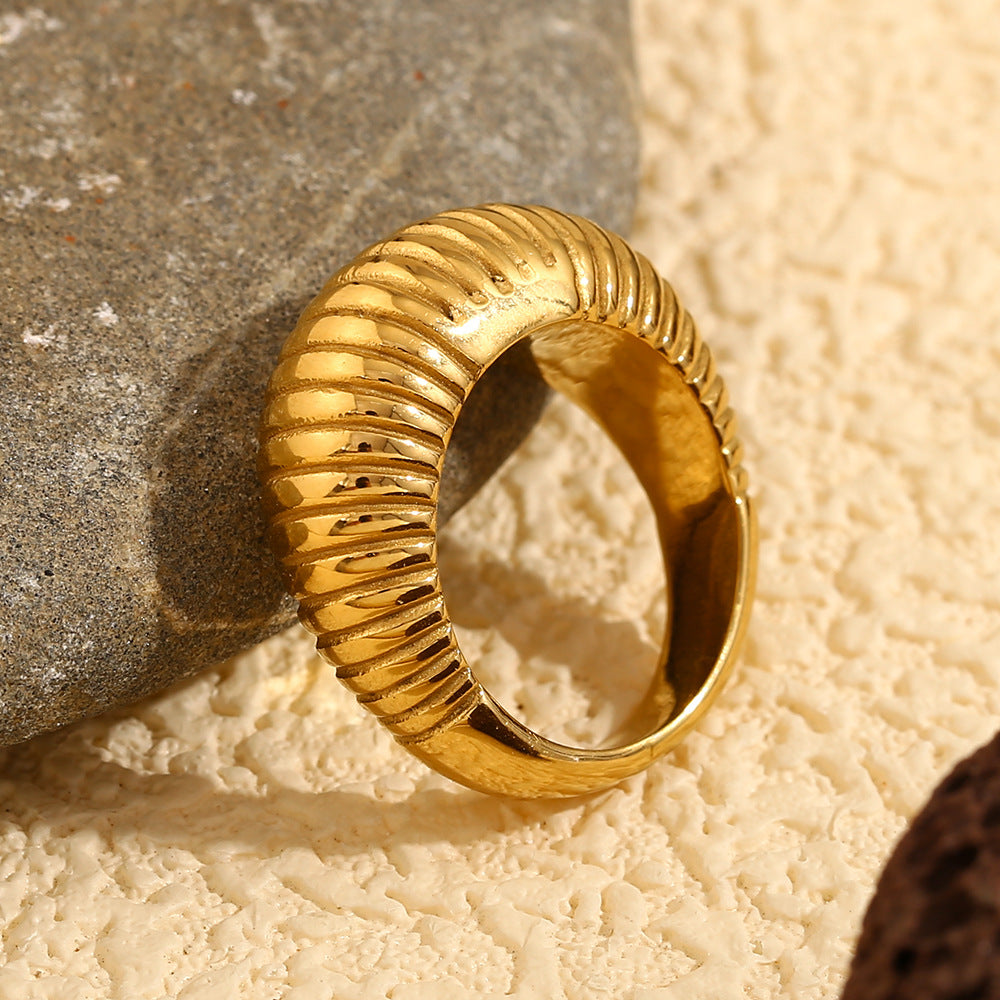 Bulky gold ring – 18K gold-plated stainless steel with elongated bread shape – vintage statement jewelry by STUD (Shop Till You Drop)