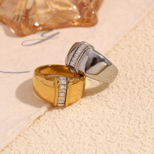 Gold Ring With A Diamond Set In The Center