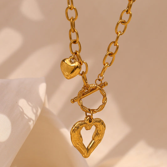 Bold O-link heart pendant necklace in 18K gold plating – waterproof, modern, statement jewelry