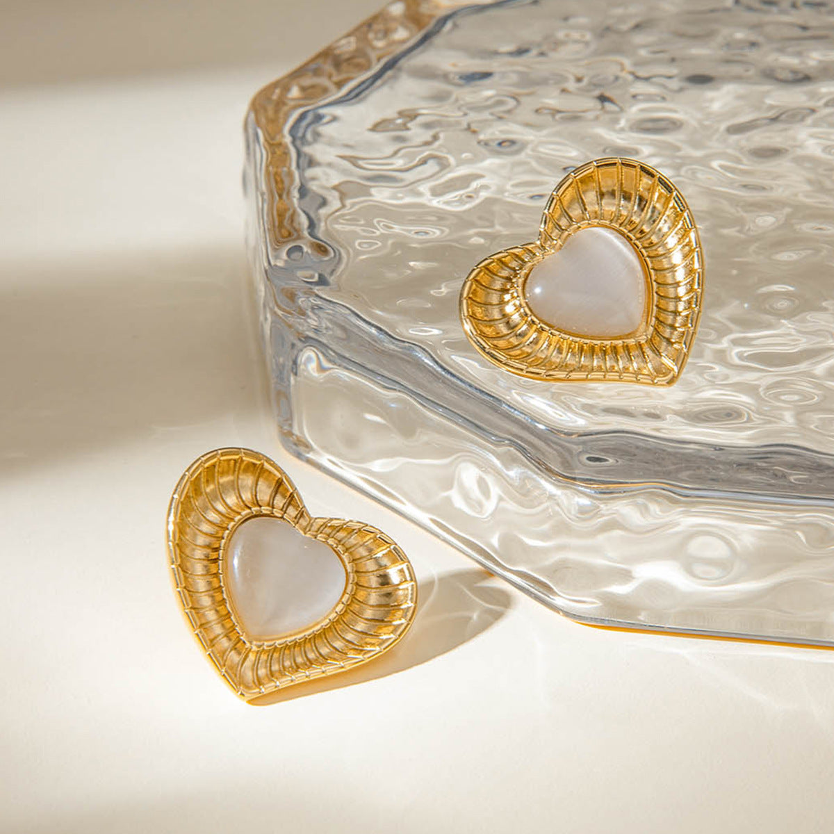 Elegant Heart Shaped 18K Gold Earrings