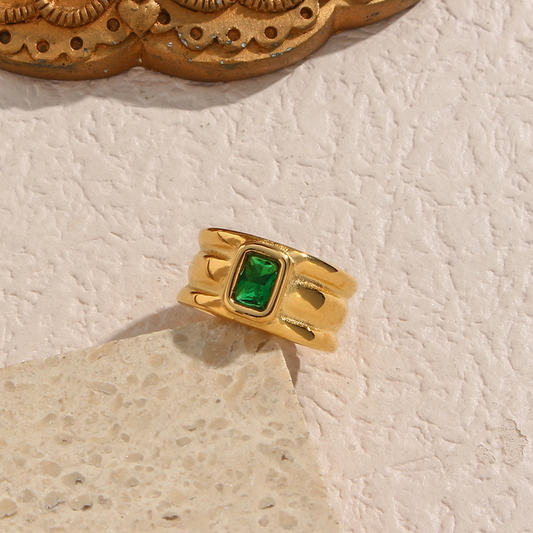 Vintage Green Rectangular Zircon Ring