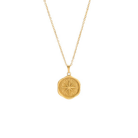 Close View of Antique North Star pendant necklace – 18K gold plated celestial jewelry by STUD-Shop Till You Drop