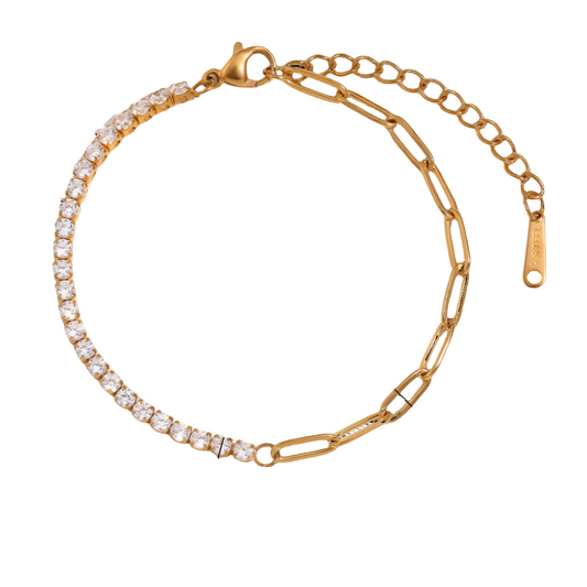 Close View of Gold paperclip chain bracelet with zircon stones – 18K plated jewelry – STUD
