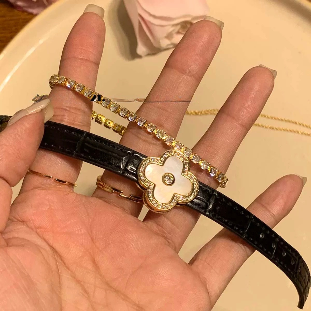 Luxurious Clover Charm Bracelet