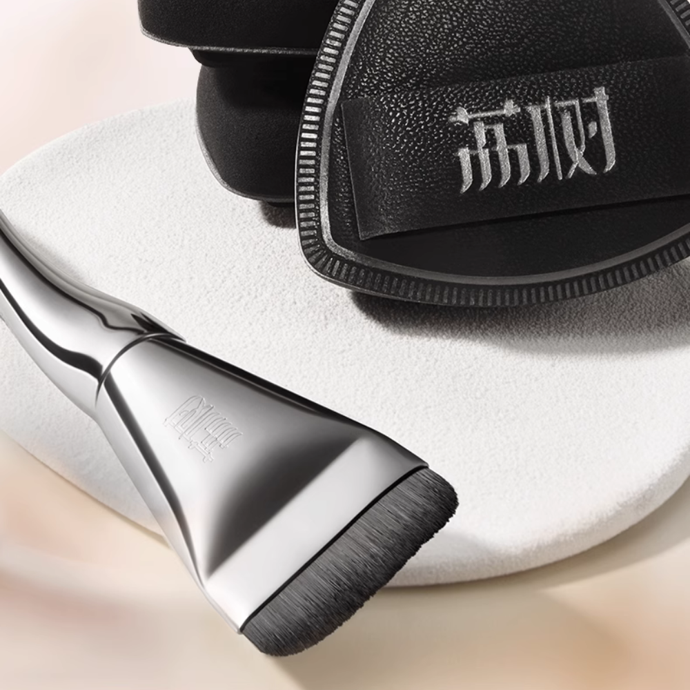 Lishu Black Makeup Puff with Blade Foundation Brush – Perfect Duo for Smooth Base