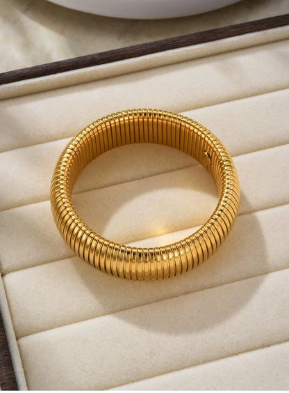 Elastic 18K gold plated snake chain bracelet – wide cuff design for women – STUD