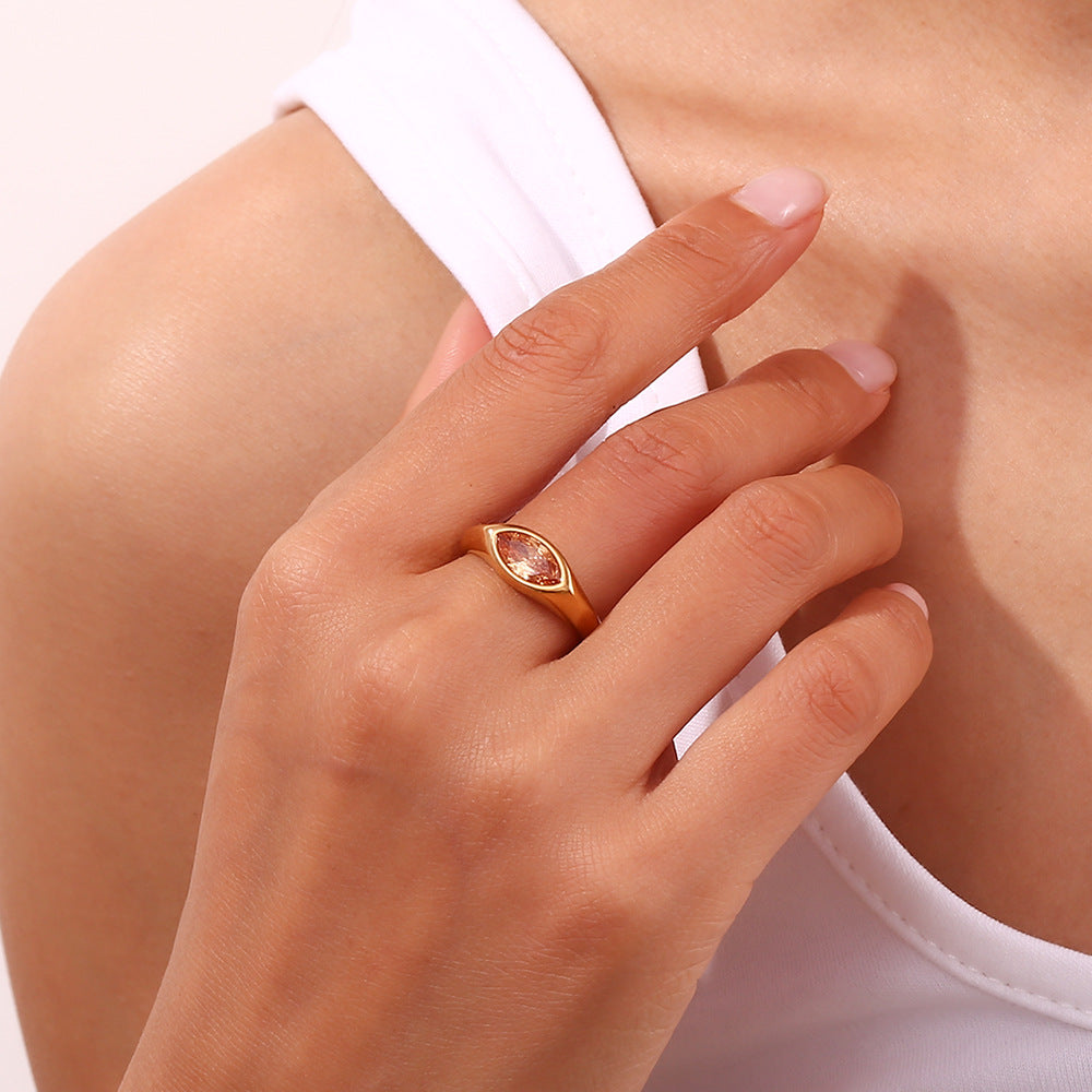 STUD 18K gold-plated amber gemstone ring with smooth finish