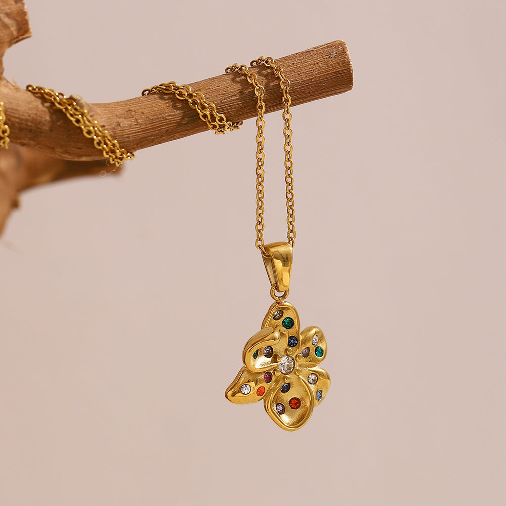 Vintage Bloom Pendant Necklace – 18K Gold