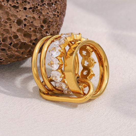 18K gold plated stacked ring set with high-shine bands and white zircon centerpiece – STUD