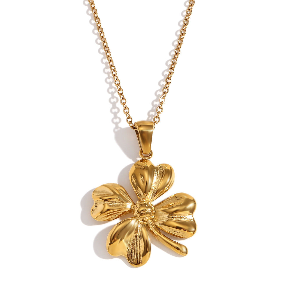 Trendy 18K Gold Flower Pendant Necklace