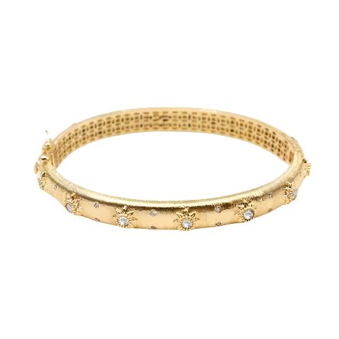 Royal Gem Bangle – 18K Gold Open Design | STUD