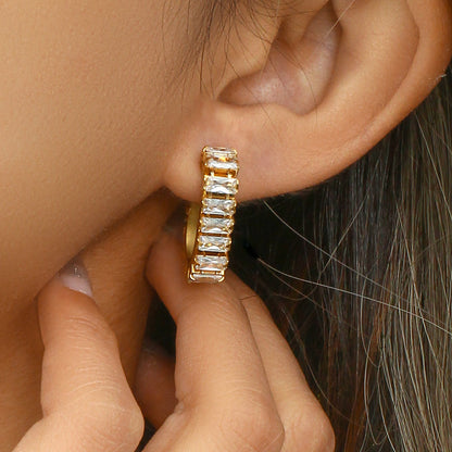 Model Wearing O-shaped geometric stud earrings with zircon – 18K gold-plated, waterproof, hypoallergenic by STUD (Shop Till You Drop)