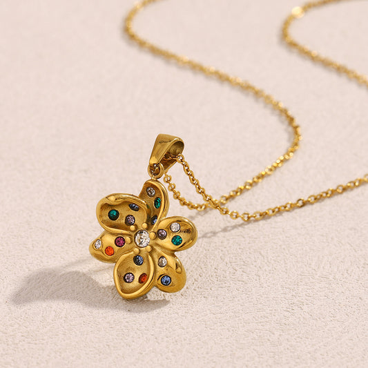 Vintage Bloom Pendant Necklace – 18K Gold