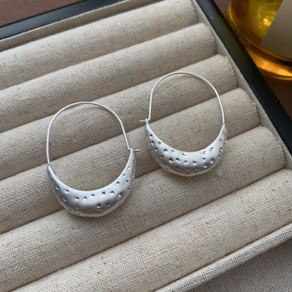 Minimal crescent earrings with 925 silver posts