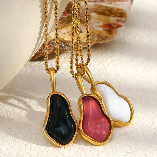 STUD Onyx Flow Necklace – Black Baroque Pendant on Gold Rope Chain