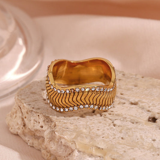 Luxurious 18K Gold Plated Geometric Wave Crystal Ring