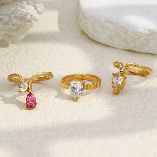 STUD Crown Teardrop Ring with pear-shaped zircon on 18K gold plated stainless steel band