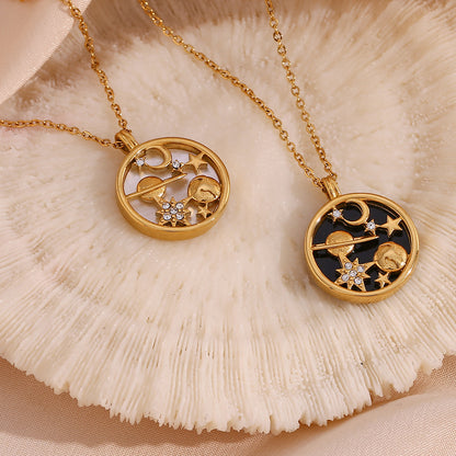 Gold pendant necklace