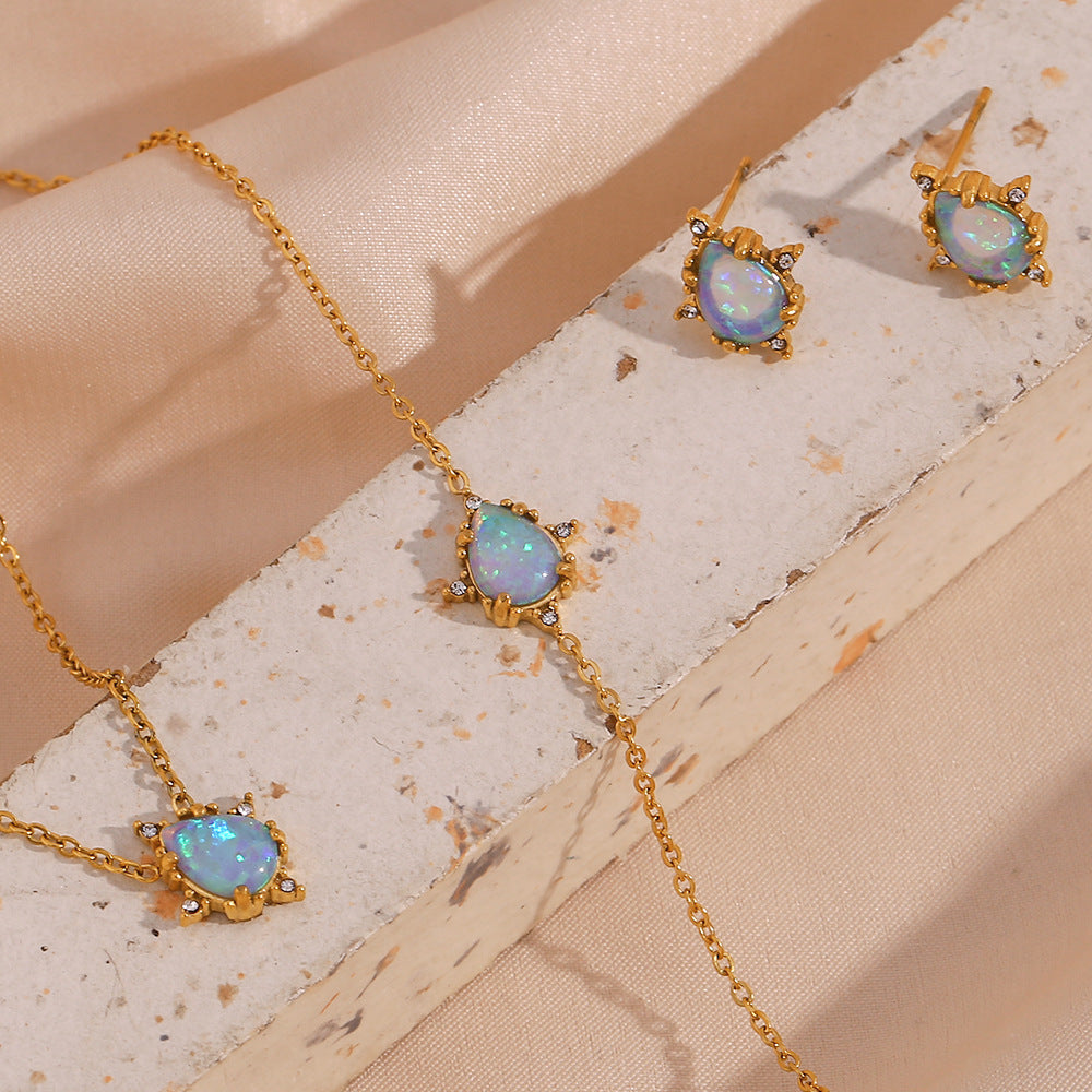 Retro Waterdrop Opal Gold Earrings