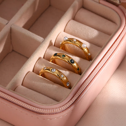 18K gold plated Starlit Shine ring with clear zircon stones and floral engravings – STUD