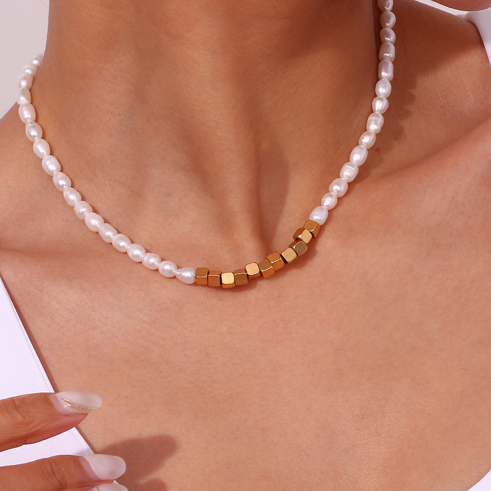 18K gold plated pearl cube charm necklace with freshwater pearls and square gold beads – STUD