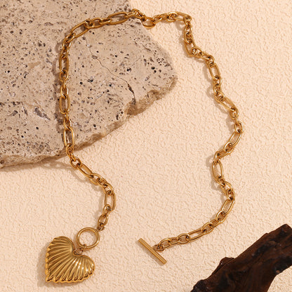 Heart-shaped toggle necklace with irregular chain – 18K gold plated by STUD-Shop Till You Drop