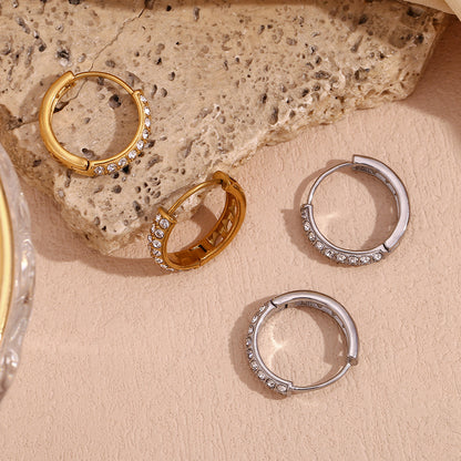 Silver mini hoop earrings with double row zircon and heart-cut back – STUD