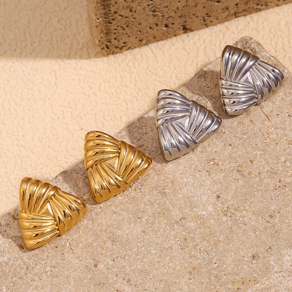 High-shine retro silver triangle stud earrings with embossed wrap design – STUD