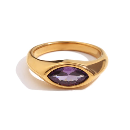 STUD purple amethyst 18K gold-plated ring on satin fabric