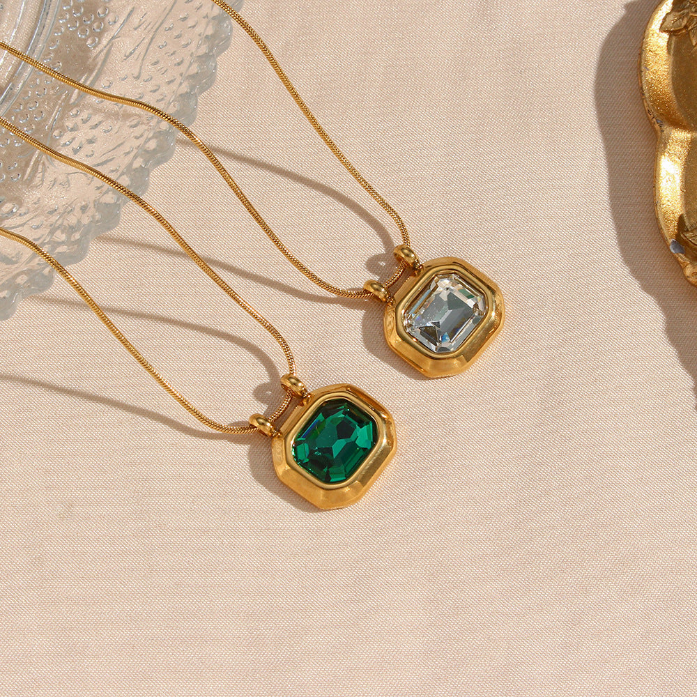 18K gold plated snake chain necklace with green emerald-cut zircon pendant – STUD