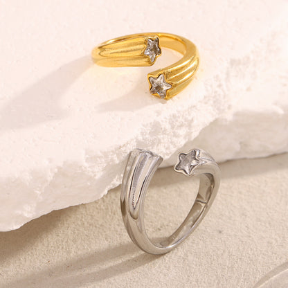 Star ring with clear stone accent