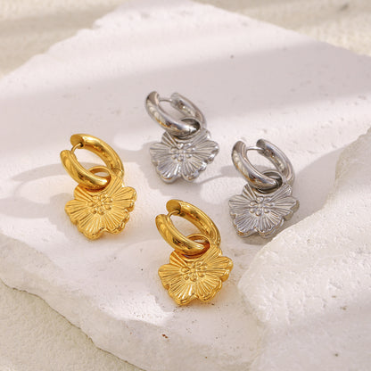 18K gold-plated flower hoop earrings by STUD – delicate floral charm, lightweight and waterproof