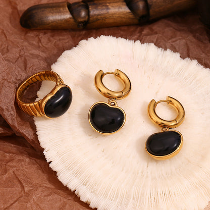 Heart ring close detail
