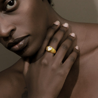 Model wearing Heart-shaped zircon ring 