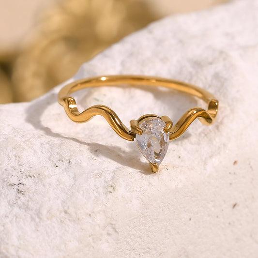 18K gold plated wave band ring with teardrop zircon stone – STUD
