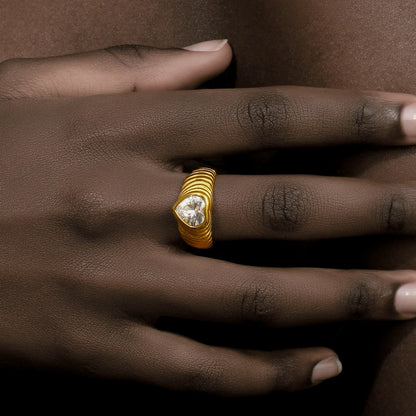 Niche Heart Zircon Ring
